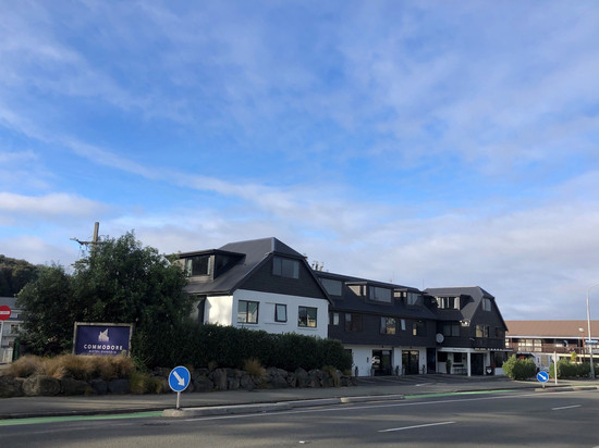 海军准将汽车旅馆