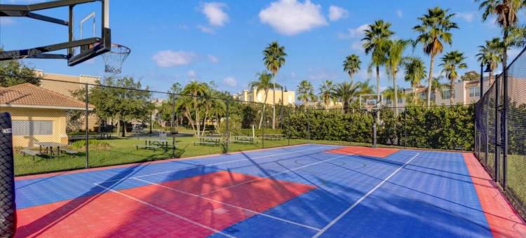 Upstay: Stunning 3BR Condo w Scenic Views & Patio图片
