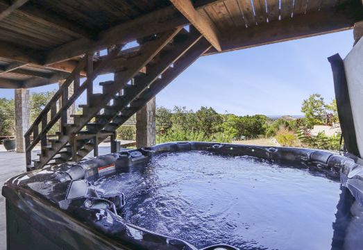 Breathtaking Lake Views and Game Room - Spectacular Canyon Escape Hotel Overview