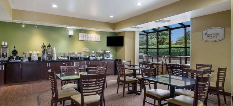 哈尼斯购物中心舒眠酒店(Sleep Inn Hanes Mall)图片