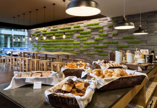 Neat Hotel Avenida Hotel Overview