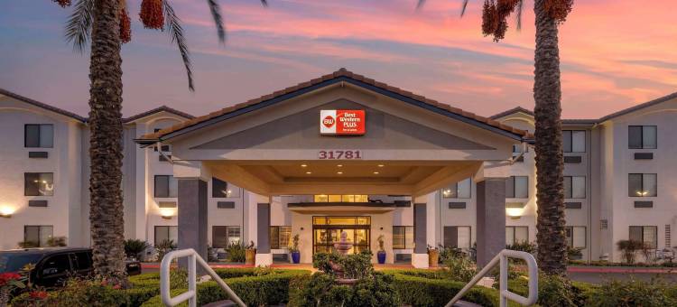 普勒斯埃尔西诺湖贝斯特韦斯特优质套房酒店(Best Western Plus Lake Elsinore Inn  Suites)图片
