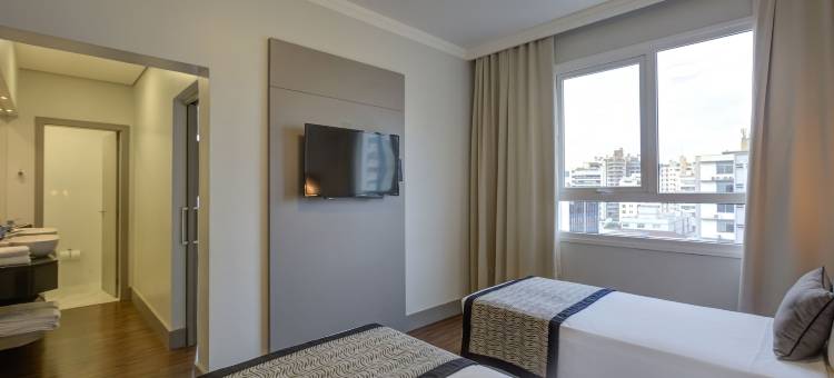 布卢梅瑙斯拉维耶罗酒店(Slaviero Blumenau)图片