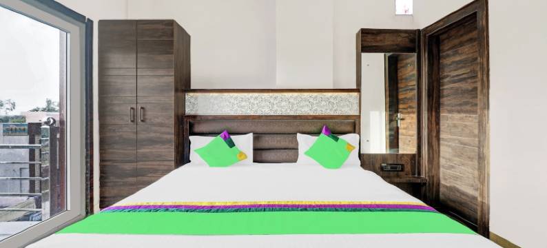 Itsy酒店安娜丽宫500，距离马图拉火车站米(Itsy Hotels Anjali Mahal 500, Mtrs from Mathura Railway Station)图片