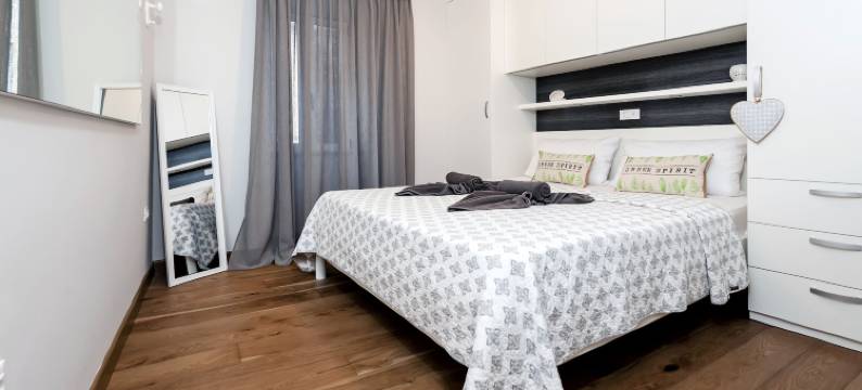 在中心城市公寓(Nel Centro City Apartment)图片