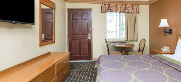 阿祖萨速8酒店(Super 8 by Wyndham Azusa)图片