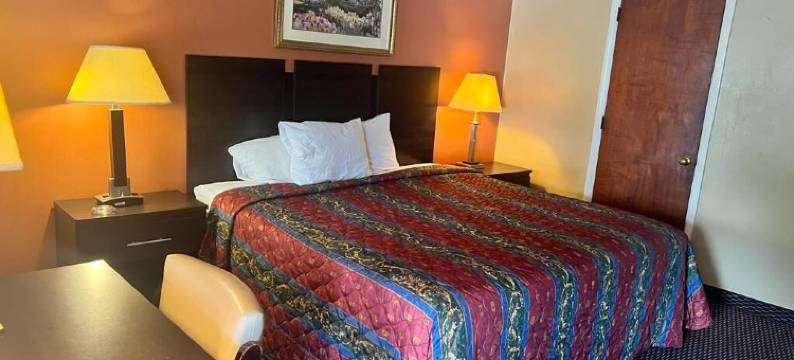 克莱芙兰经济型汽车旅馆(Budget Host Inn)图片