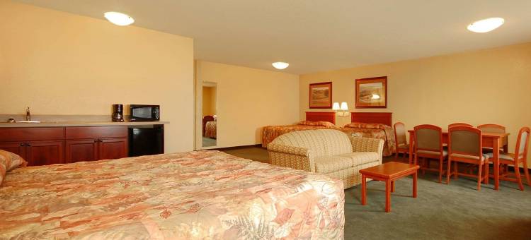 科尔尼罗德威套房旅馆(Econo Lodge Inn & Suites)图片