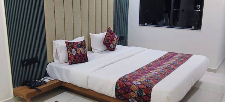 皇家庄园酒店 - 拉杰克特(FabHotel Royal Manor - Hospital Chowk)图片