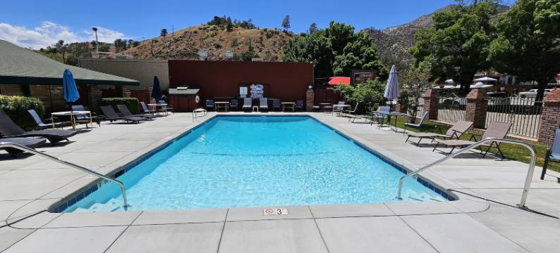 克恩维尔旅馆(Kernville Inn)图片