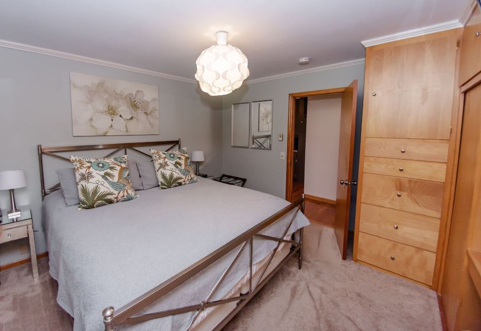 The Broadway Guest House Hotel Overview