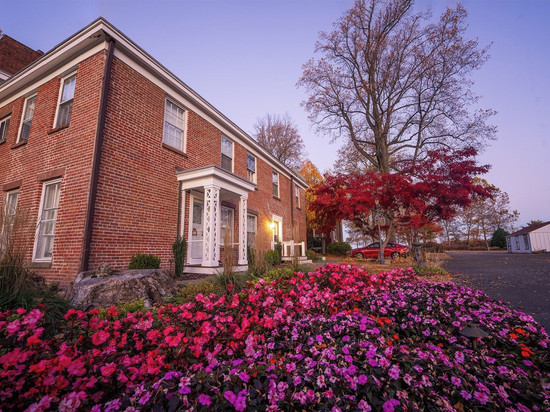 Cromwell Manor Inn酒店