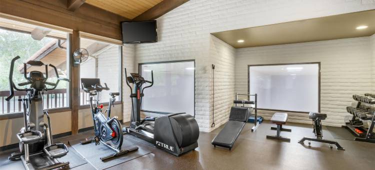 阿罗约罗布莱奥尔湖畔贝斯特韦斯特优质套房酒店(Best Western Plus Arroyo Roble Hotel  Creekside Villas)图片