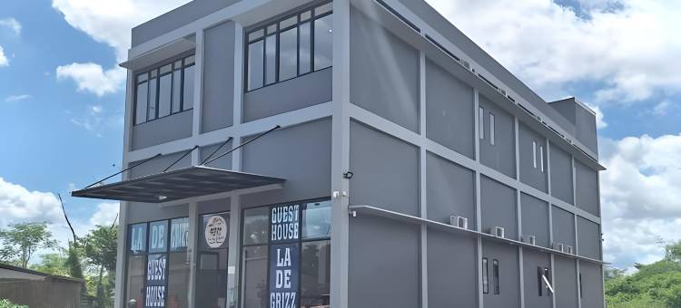 Urbanview Hotel la de Grizz Syariah Sampit by RedDoorz图片