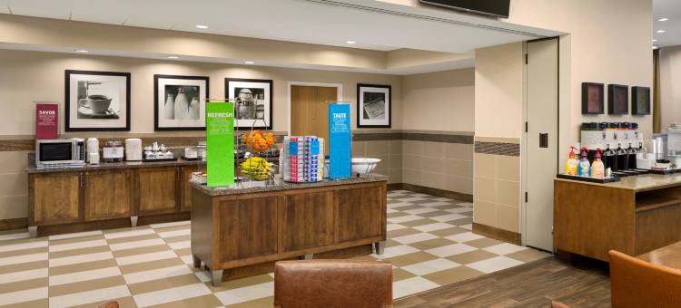 克莱顿/圣路易斯 - 广场区欢朋酒店及套房(Hampton Inn & Suites Clayton/St. Louis-Galleria Area)图片