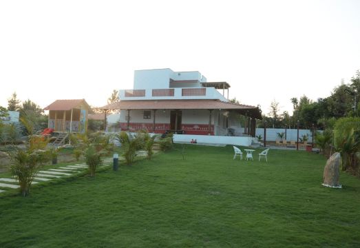 Dharmik Heritage Villa-Luxury Farmhouse near Bangalore Hotel Overview
