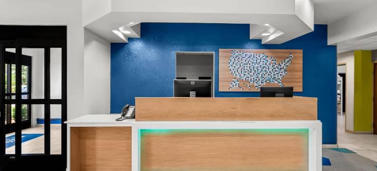 瑟西温德姆麦客达套房酒店(Microtel Inn & Suites by Wyndham Searcy)图片