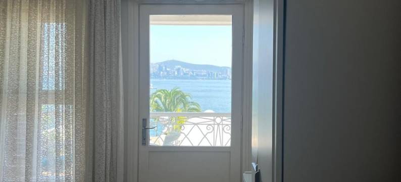 布尤卡塔尔海港酒店(Büyükada Port Hotel)图片