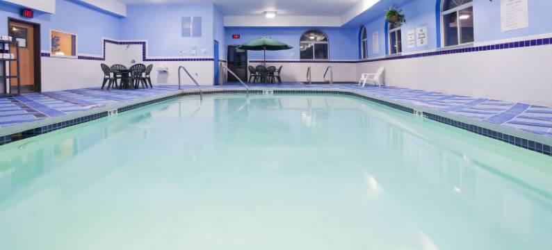 Holiday Inn Express 砍伐(麦迪逊区)(Holiday Inn Express DEFOREST (MADISON AREA) by IHG)图片