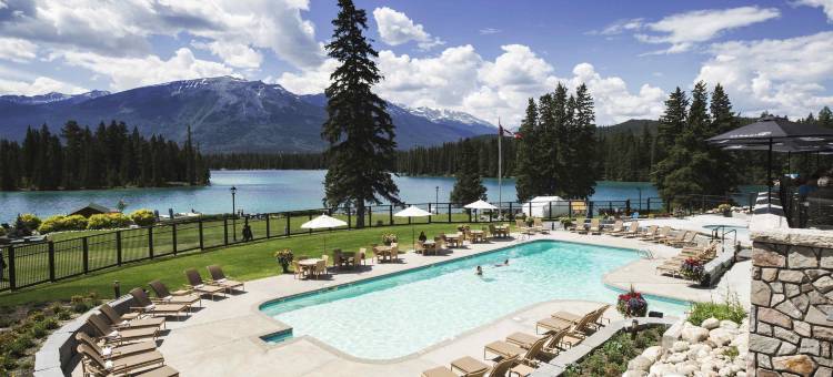 费尔蒙特贾斯珀帕克小屋(Fairmont Jasper Park Lodge)图片