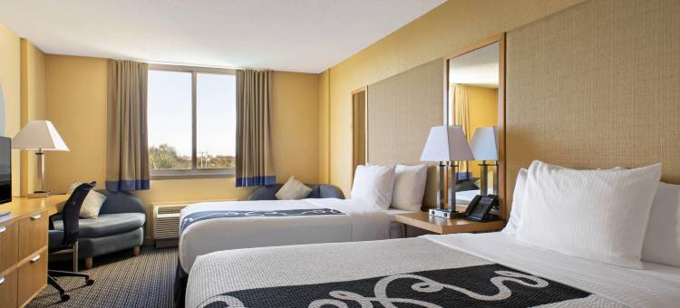 黎明城拉昆塔温德姆套房酒店(La Quinta Inn & Suites by Wyndham Sunrise)图片