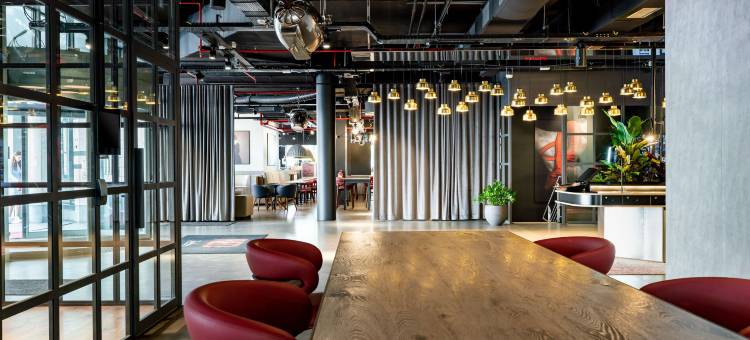 布鲁塞尔丽芮酒店(Radisson Red Hotel, Brussels)图片