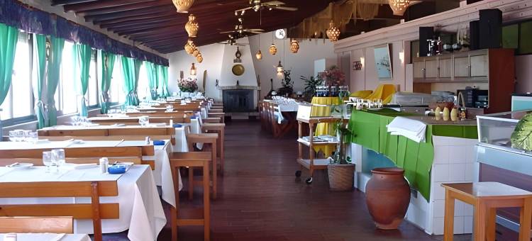 艾洛玛尔酒店(Aeromar Beach Hotel)图片