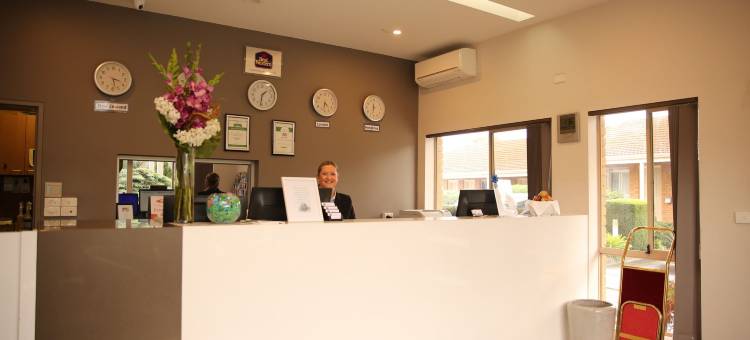 阿特伍德机场汽车旅馆及会议中心贝斯特韦斯特酒店(Best Western Airport Motel and Convention Centre)图片