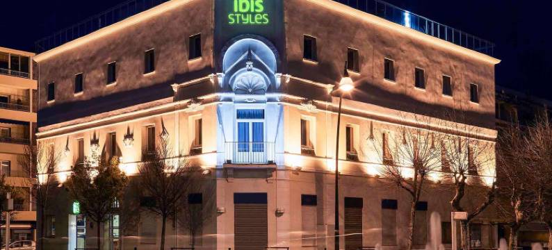 宜必思尚品耶尔屋顶和水疗中心酒店(Ibis Styles Hyères Rooftop & Spa)图片