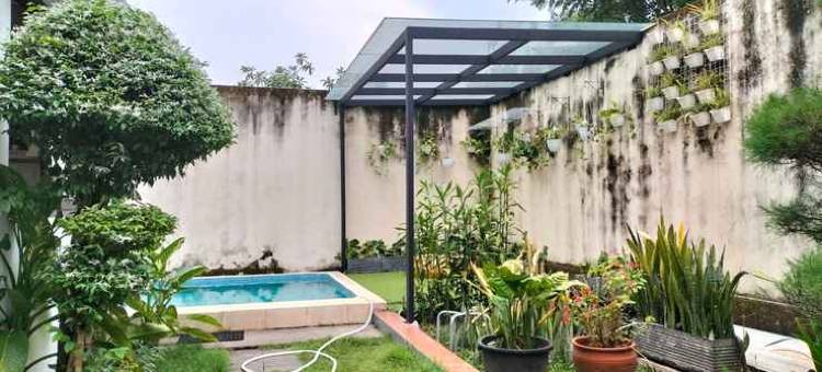 The "V" Villa Sentul City图片