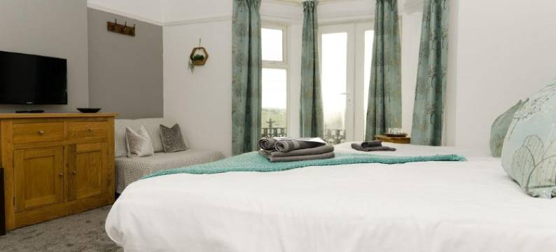 湖边(The Lakeside)图片