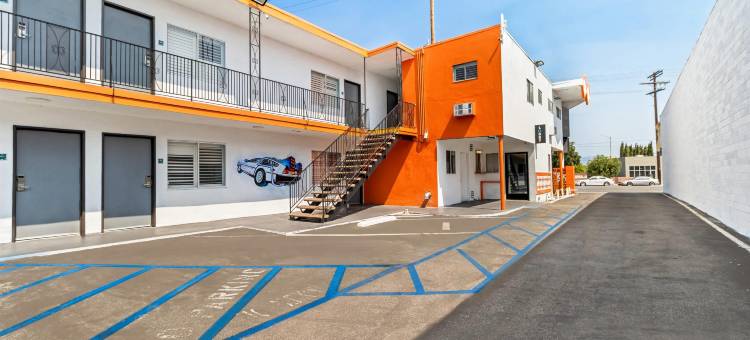罗德威套房酒店-北好莱坞伯班克机场-环球影城区域(Rodeway Inn & Suites North Hollywood Burbank Airport - Universal Area)图片