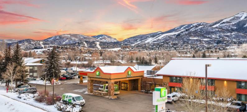 Holiday Inn 斯廷博特斯普林斯(Holiday Inn STEAMBOAT SPRINGS by IHG)图片