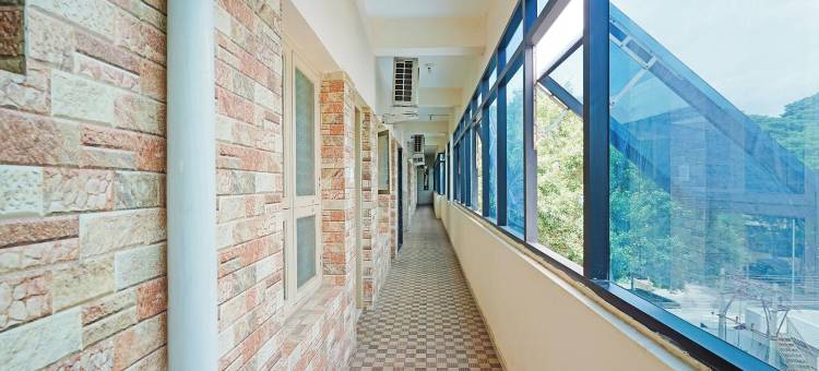 Fabhotel 斯里尼迪舒适(Fabhotel Shrinidhi Comfort)图片
