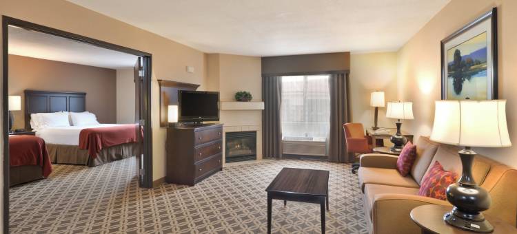Holiday Inn Express 显示低(Holiday Inn Express SHOW LOW by IHG)图片