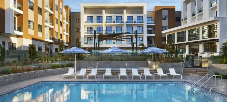 蒙特雷沙城万怡酒店(Courtyard by Marriott Sand City Monterey)图片