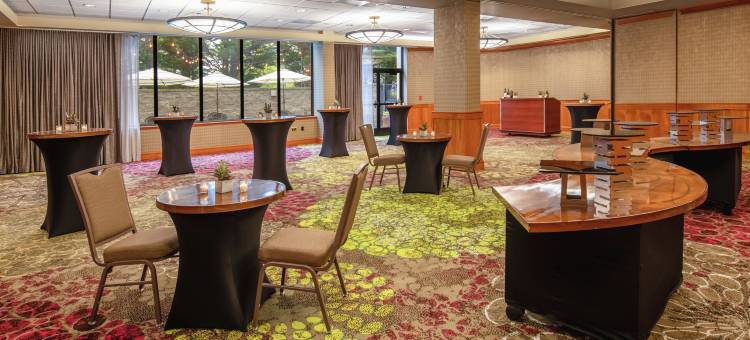 南方中心西雅图机场希尔顿逸林套房(DoubleTree Suites by Hilton Seattle Airport/Southcenter)图片