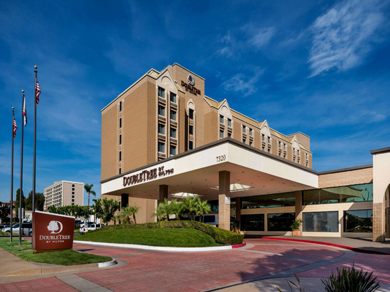 洛杉矶惠蒂尔希尔顿逸林酒店