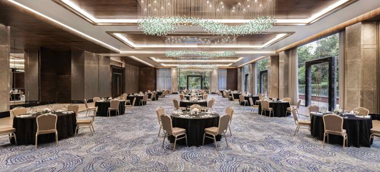 昌迪格特里布乔克诺富特酒店(Novotel Chandigarh Tribune Chowk)图片