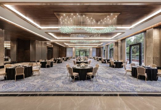 Novotel Chandigarh Tribune Chowk Hotel Overview