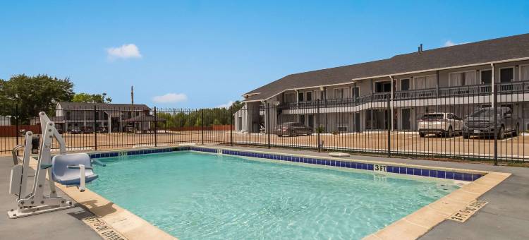 麦迪逊维尔凯艺酒店(Quality Inn Madisonville)图片