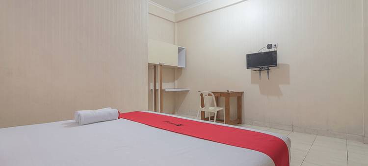 红多兹伊斯兰酒店-近巴图安帕巴士站2号(RedDoorz Syariah Near Terminal Batu Ampar 2)图片