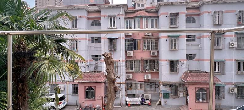 冷热热公寓(江苏路分店)图片