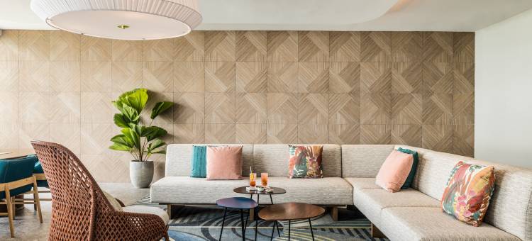 关岛皇冠假日度假酒店(Crowne Plaza Resort Guam)图片