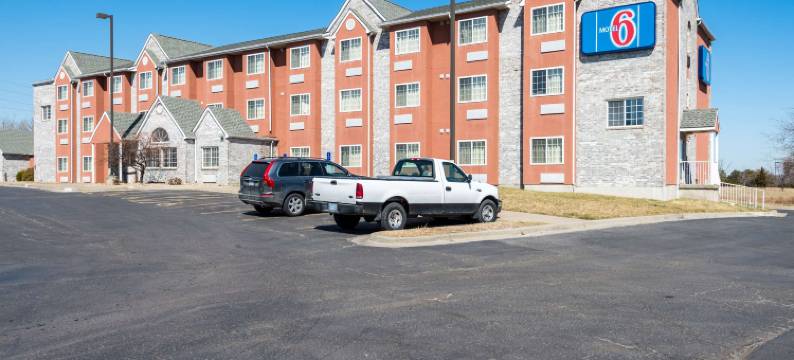 奥拉西6号汽车旅馆(Motel 6 Olathe, KS)图片