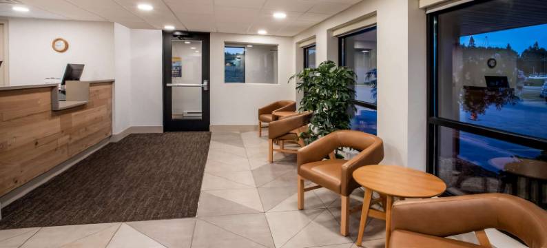 德卢斯米勒希尔购物中心温德姆戴斯酒店(Days Inn & Suites by Wyndham Duluth by the Mall)图片