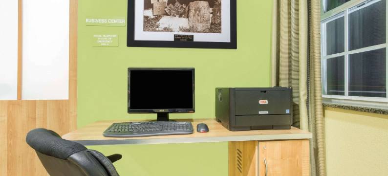 塔斯坎比亚/马斯尔肖尔斯温德姆麦客达套房酒店(Microtel Inn & Suites by Wyndham Tuscumbia/Muscle Shoals)图片