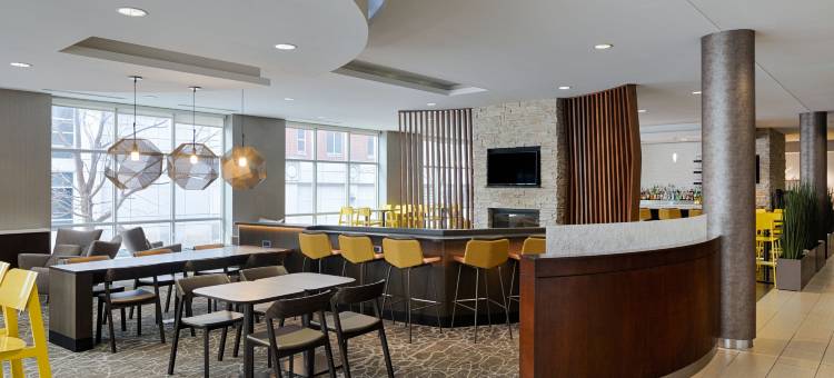 布卢明顿万豪SpringHill Suites 酒店(SpringHill Suites Bloomington)图片