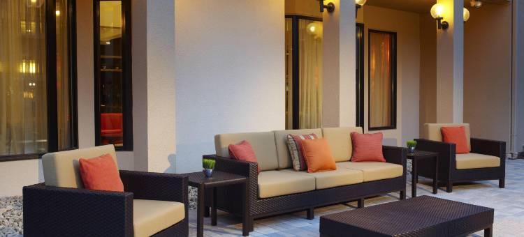 希尔顿贝滕多夫四城-spark酒店(Spark by Hilton Bettendorf Quad Cities)图片