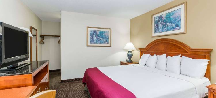 得梅因西克莱夫温德姆戴斯酒店(Days Inn by Wyndham West des Moines / Clive)图片